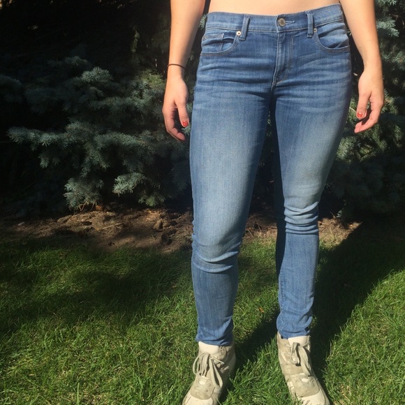 Practically new EXPRESS midrise legging - Picture 2 of 4