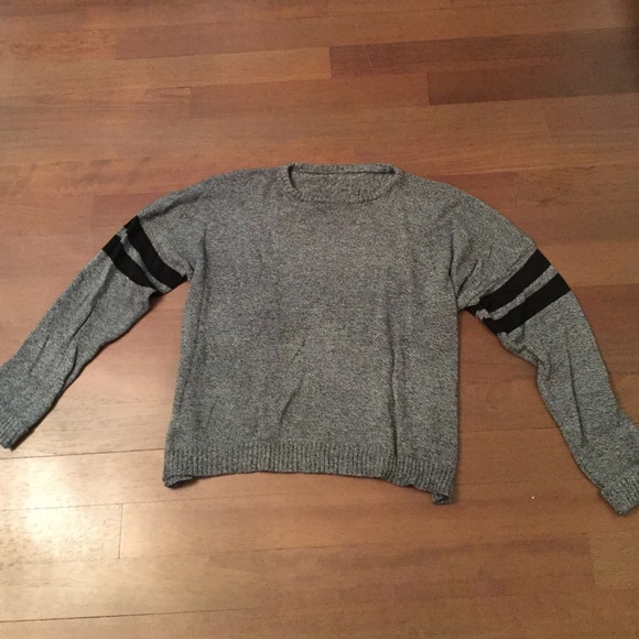 Brandy Melville Tops - Brandy sweater!!