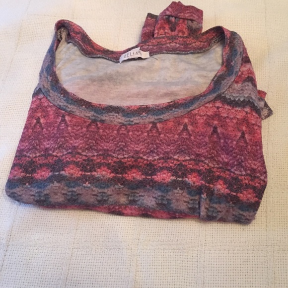 Delias Medium beautiful sweater