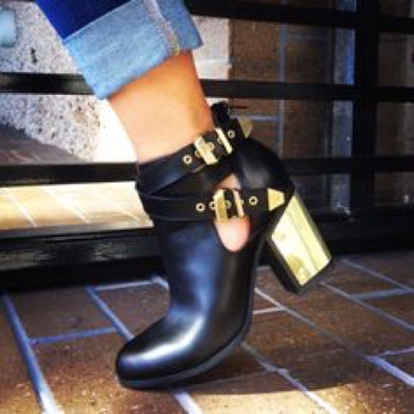 Clarissa Leather Boots by Shoemint