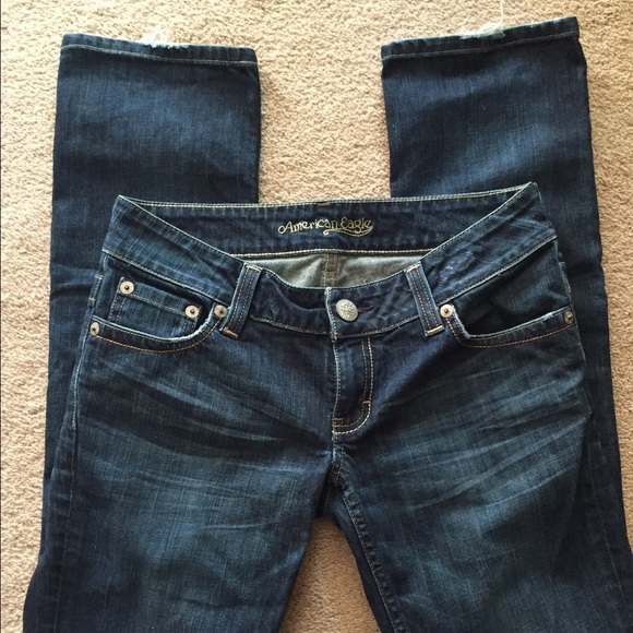 American Eagle dark wash destroyed size 4