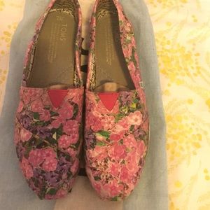 Need to sell!!! TOMs!