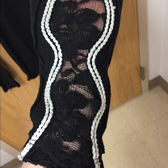 Long sleeve with embellishment - Picture 2 of 2