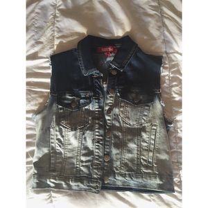 Forever 21 Denim Vest ✨ Final Price