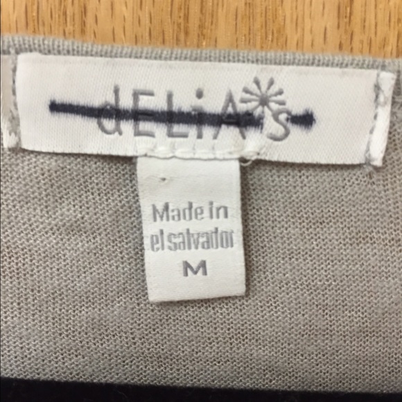 Delia's long sleeve tee - Picture 2 of 3