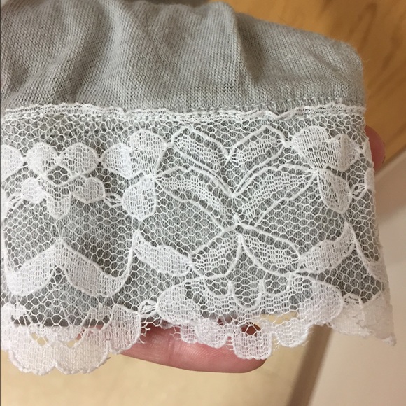 Delia's long sleeve tee - Picture 3 of 3