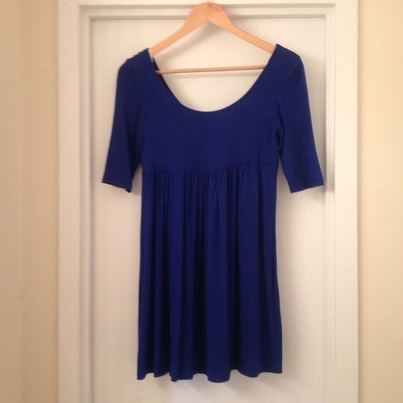 Size small long half sleeve shirt