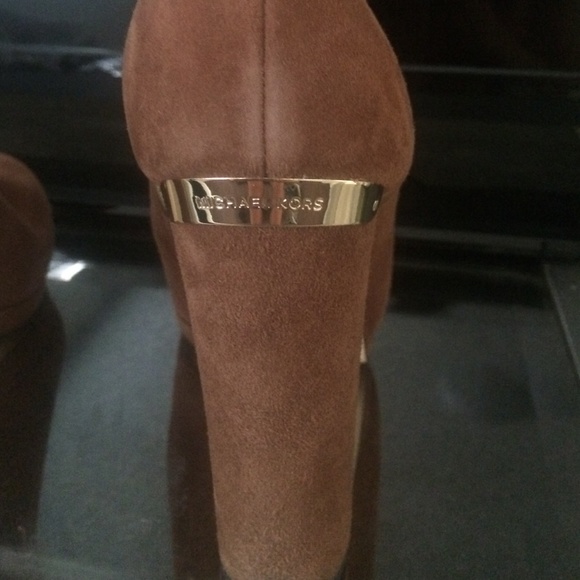 Michael Kors Platform Bootie - Picture 2 of 4