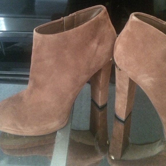 Michael Kors Platform Bootie - Picture 3 of 4