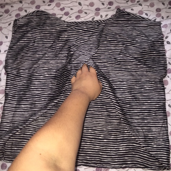 Top - Picture 2 of 2