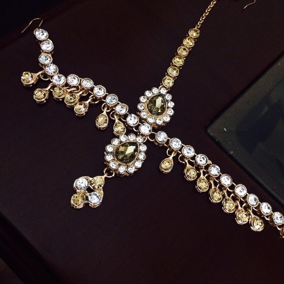 Glitzy glam head piece