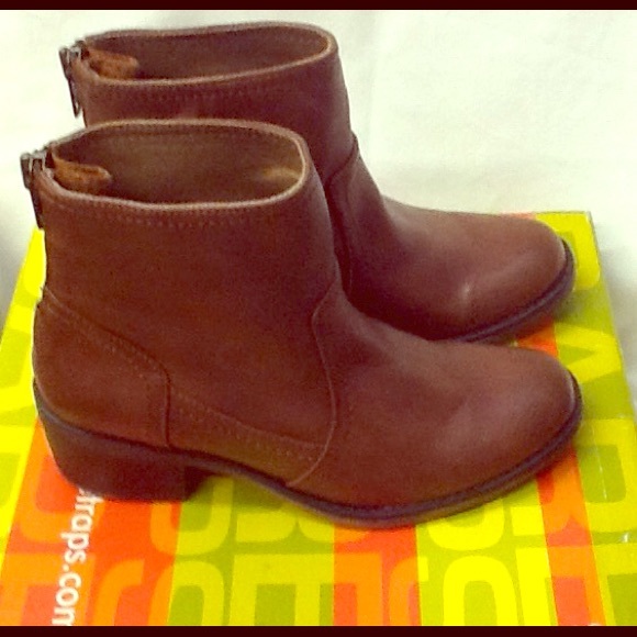 Classic Sz 6.5 Brown Heel Zipper Ankle Boot