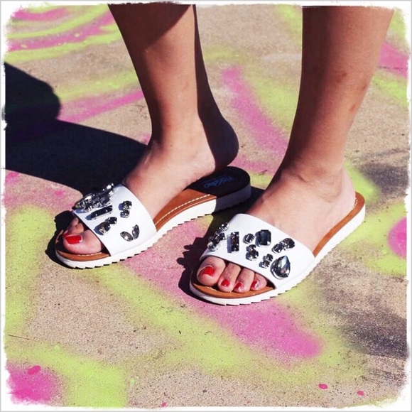 Huge gem slide on! New! Sz 7:)
