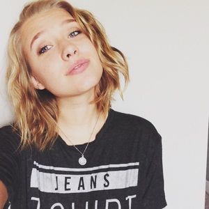 Meet your Posher, Julia