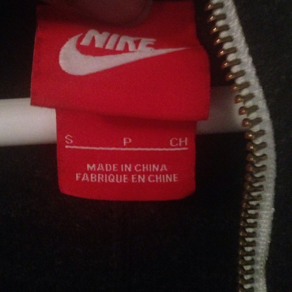 Nike Jacket - Picture 3 of 4