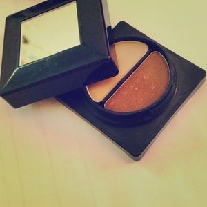 Estée Lauder eye shadow