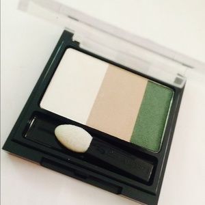 Estée Lauder eye shadow
