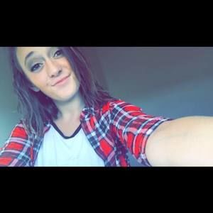 Meet your Posher, Kaitlyn