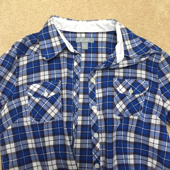 Button up - Picture 2 of 2