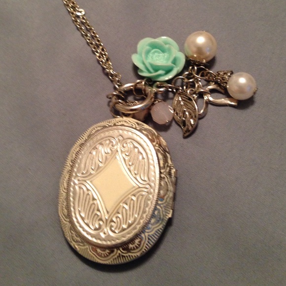 PRICE DROP!!! Vintage Locket Necklace with Charms
