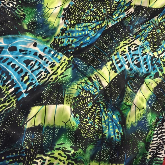 Formal dress - Picture 3 of 3