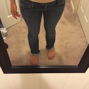 Straight fit, dark wash jeans!