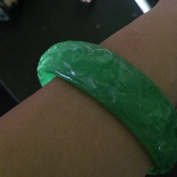 Real Jade Bangle - Picture 2 of 2