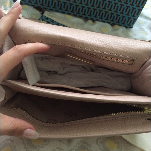 Tory Burch Britten Combo Crossbody - Picture 3 of 4