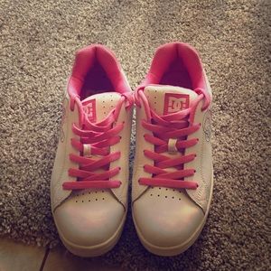 **** Women's DC Shoes*****Retro