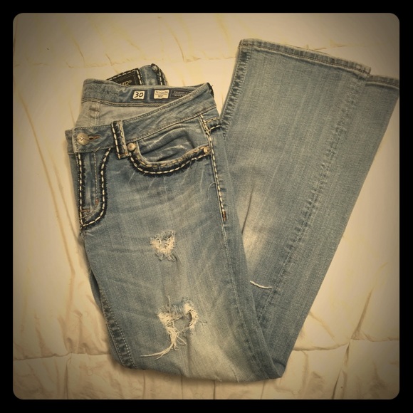 Distressed miss me jeans