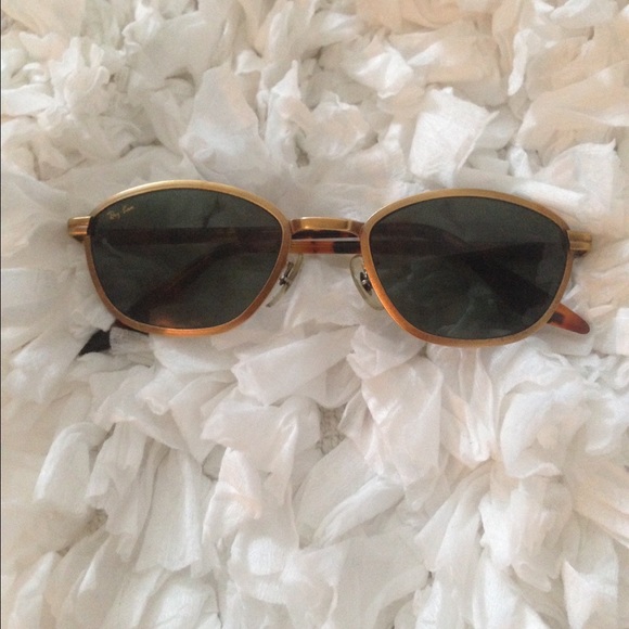 RARE Vintage B&L RayBan Sidestreet Gold Sunglasses main image 3