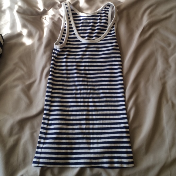 ♻️TRADE PENDING♻️• stripped tank top •