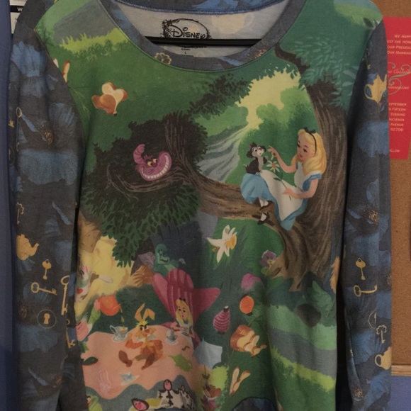 Disney Alice and wonderland sweat shirt