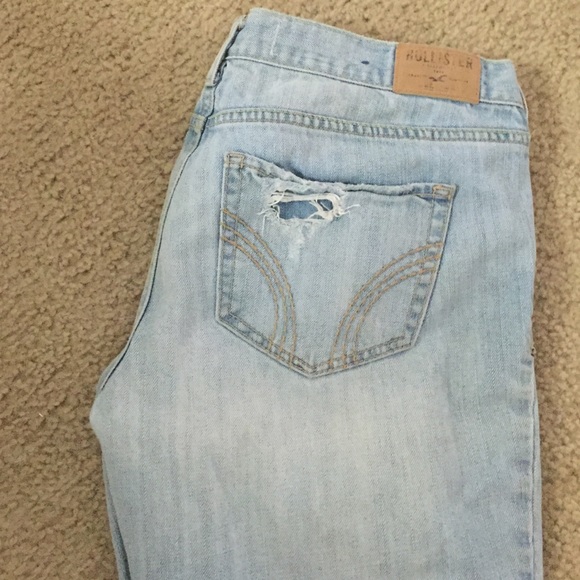 Cute hollister jeans!