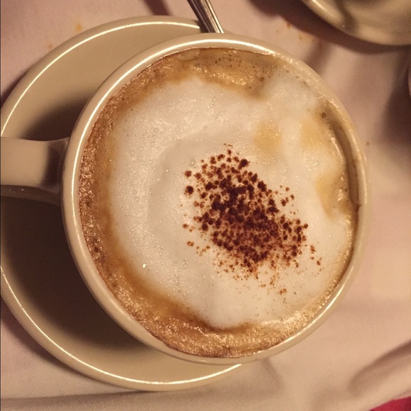 Meet your Posher, Ayla - Picture 1 of 1