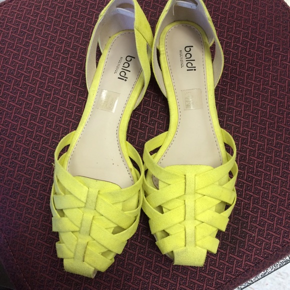 Baldi Yellow Flats - Picture 1 of 4
