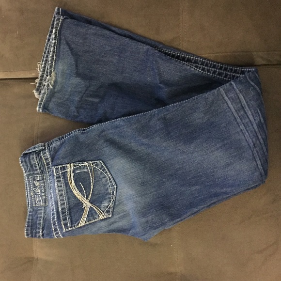 Cute silver jeans!