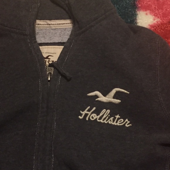 Hollister zip up - Picture 3 of 3