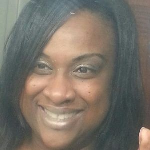 Meet your Posher, Leslie