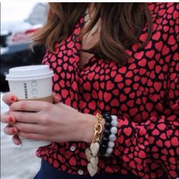 SOLD❤️Factory silk heart throb shirt - Picture 3 of 4