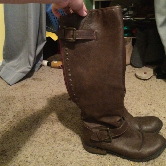 Riding boots