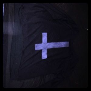 Off the should cross pull over