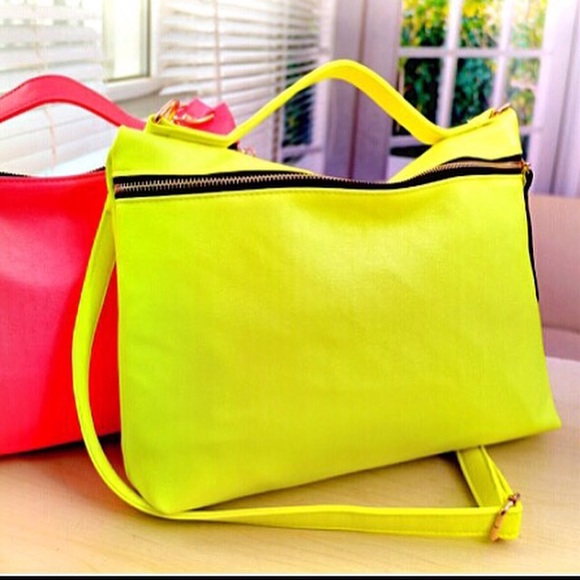 SOLD!!!!!!       NEON YELLOW MESSENGER CLUTCH