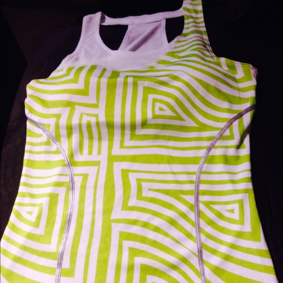 Workout tank top
