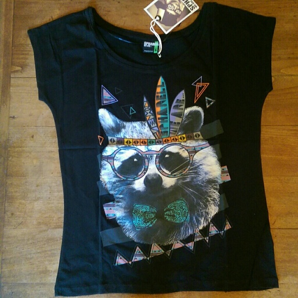 NWT RACCOON BLACK T-SHIRT S