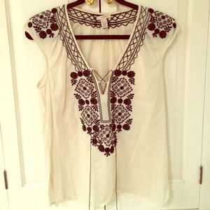 SPRING SALE 🌷 J. Crew Embroidered cotton shirt