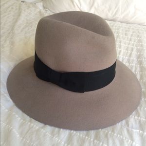 BCBGeneration grey and black fedora
