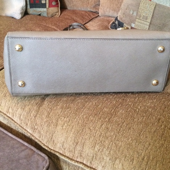 Michael Kors bag! - Picture 4 of 4