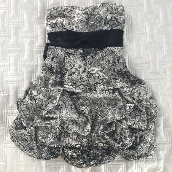 EUC B&W empire satin Bow tie Ruby Rox Dress Sz 5