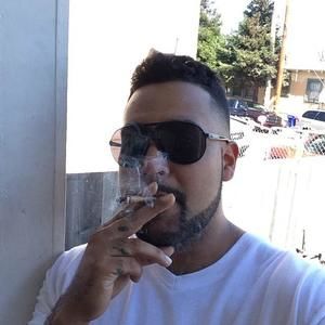 Meet your Posher, Santo